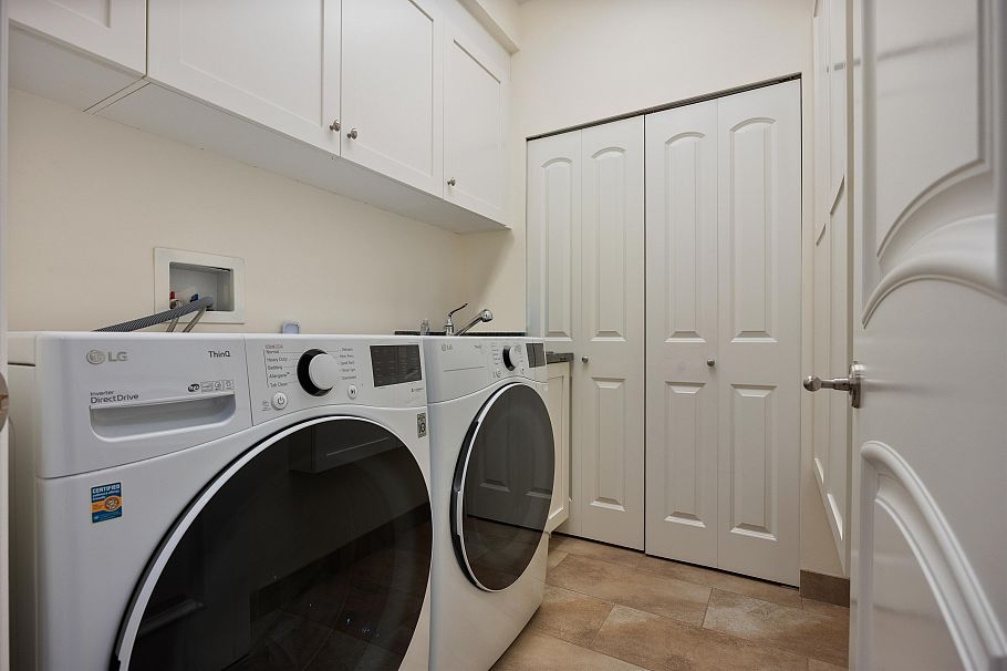 3837 W 3rd Avenue Vancouver, BC - 26