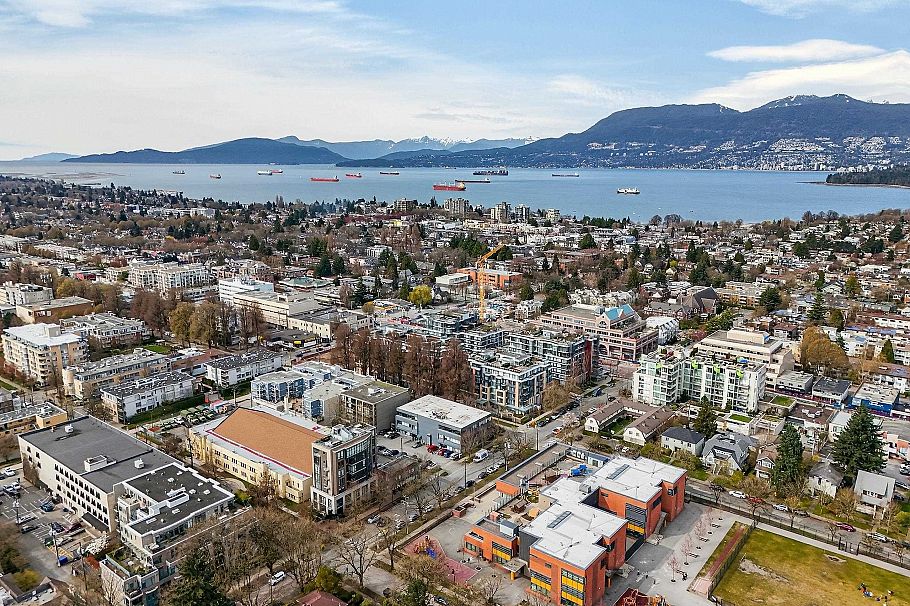 301 2565 Maple Street Vancouver, BC - 31