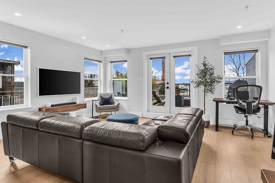 2168 Wall Street Vancouver, BC - 24