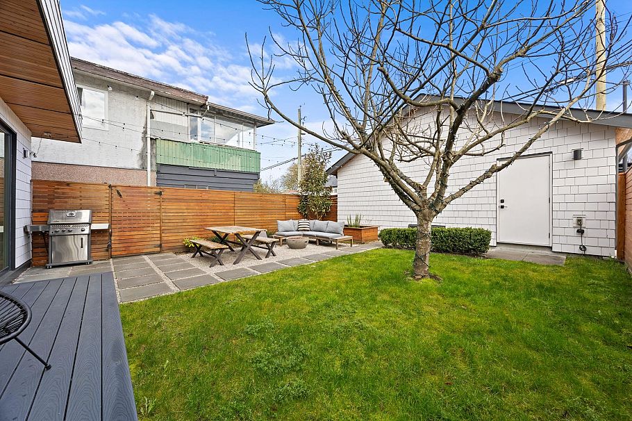 529 E 17th Avenue Vancouver, BC - 15