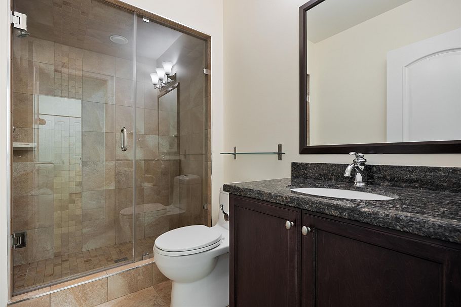 3837 W 3rd Avenue Vancouver, BC - 27