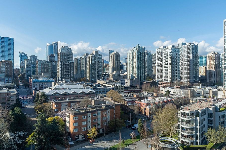 1605 193 Aquarius Mews Vancouver, BC - 5