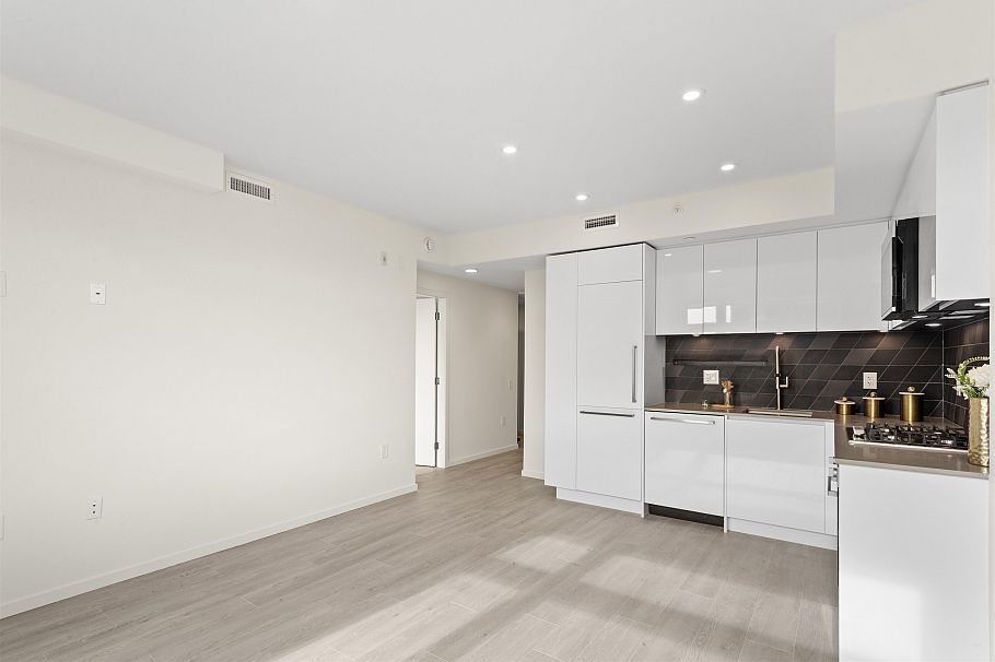 306 3264 Vanness Avenue Vancouver, BC - 8