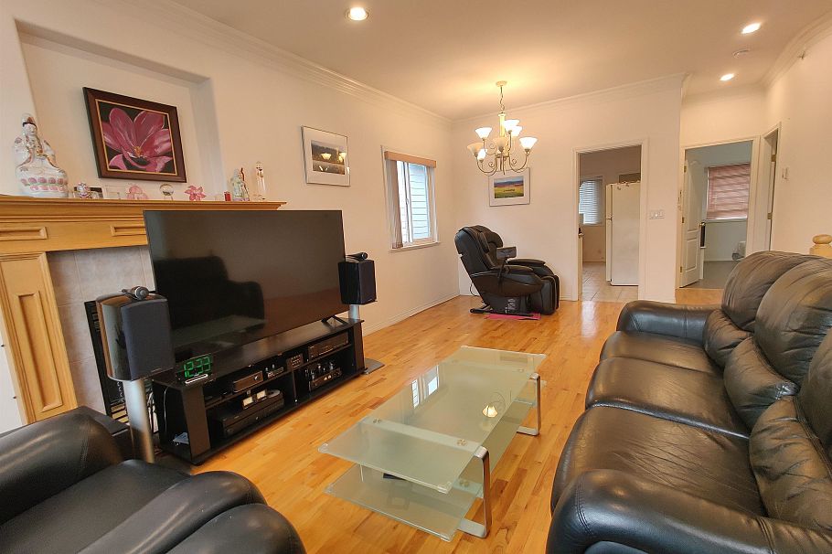 3461 William Street Vancouver, BC - 5