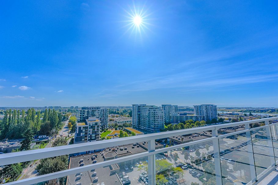 PH 1705 8677 Capstan Way Richmond, BC - 19