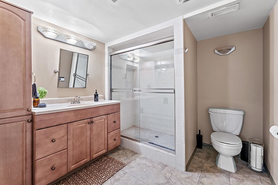 8 Halss Crescent Vancouver, BC - 17