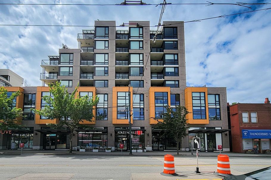 802 238 W Broadway Vancouver, BC - 1