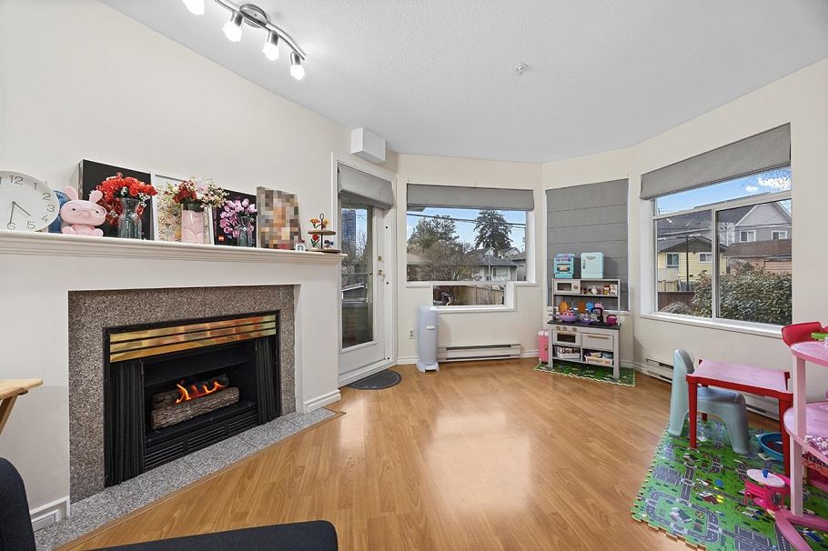 207 3628 Rae Avenue Vancouver, BC - 22