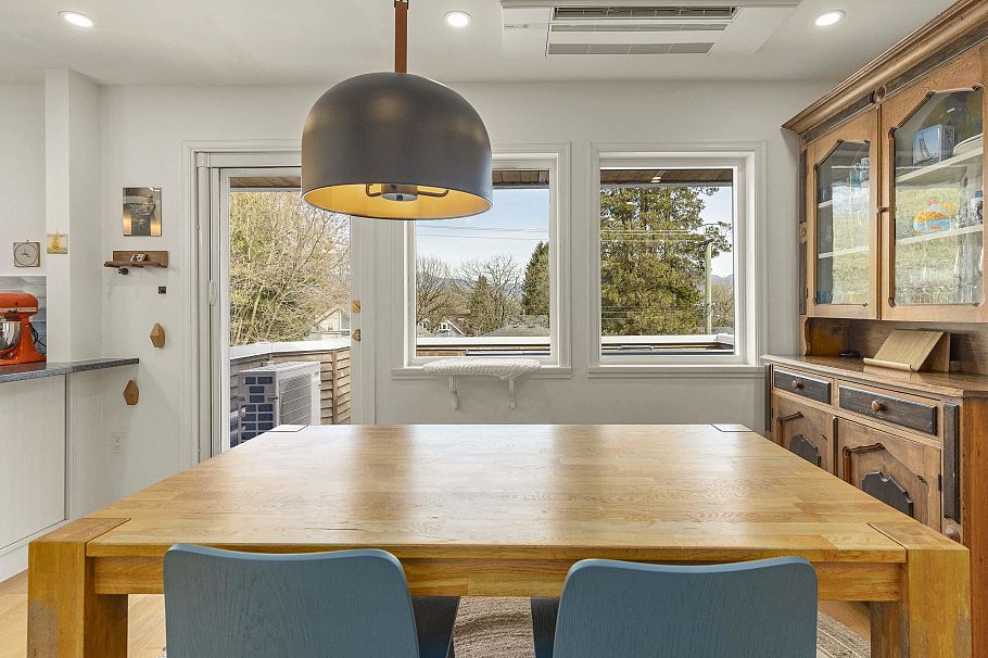 1815 W 14th Avenue Vancouver, BC - 7