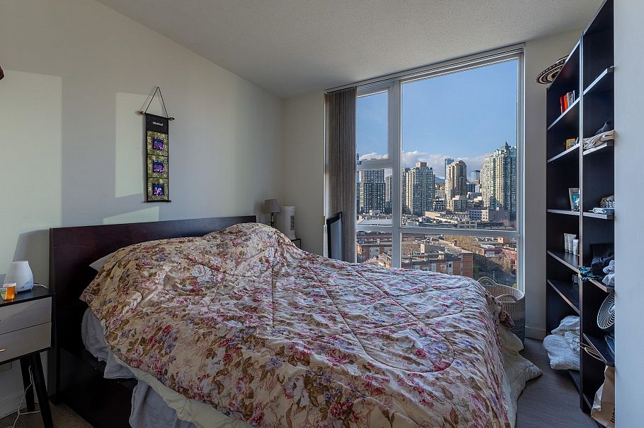 1605 193 Aquarius Mews Vancouver, BC - 17