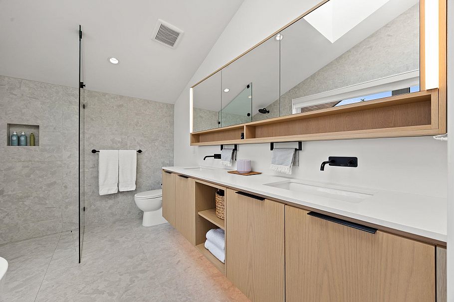 529 E 17th Avenue Vancouver, BC - 33