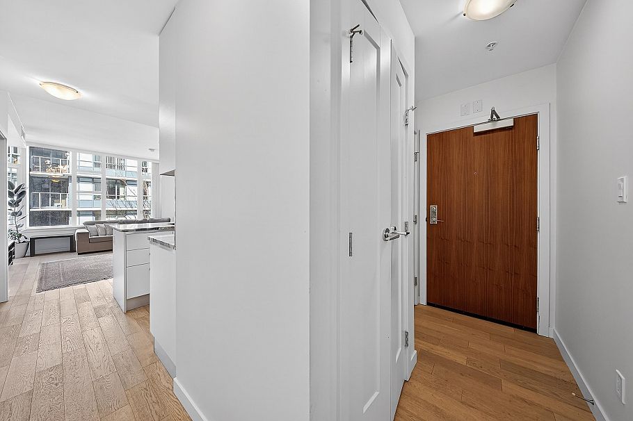 301 2565 Maple Street Vancouver, BC - 27