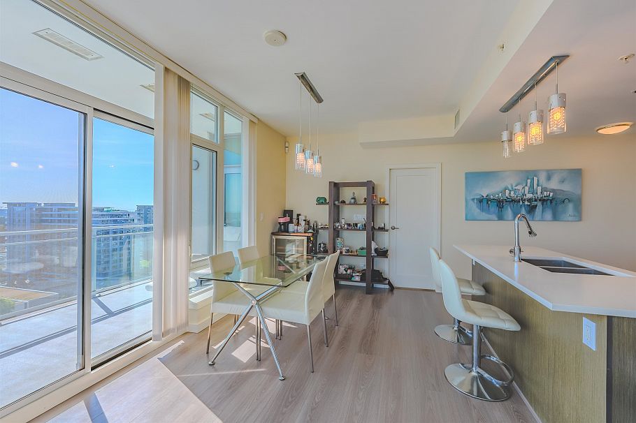 PH 1705 8677 Capstan Way Richmond, BC - 11