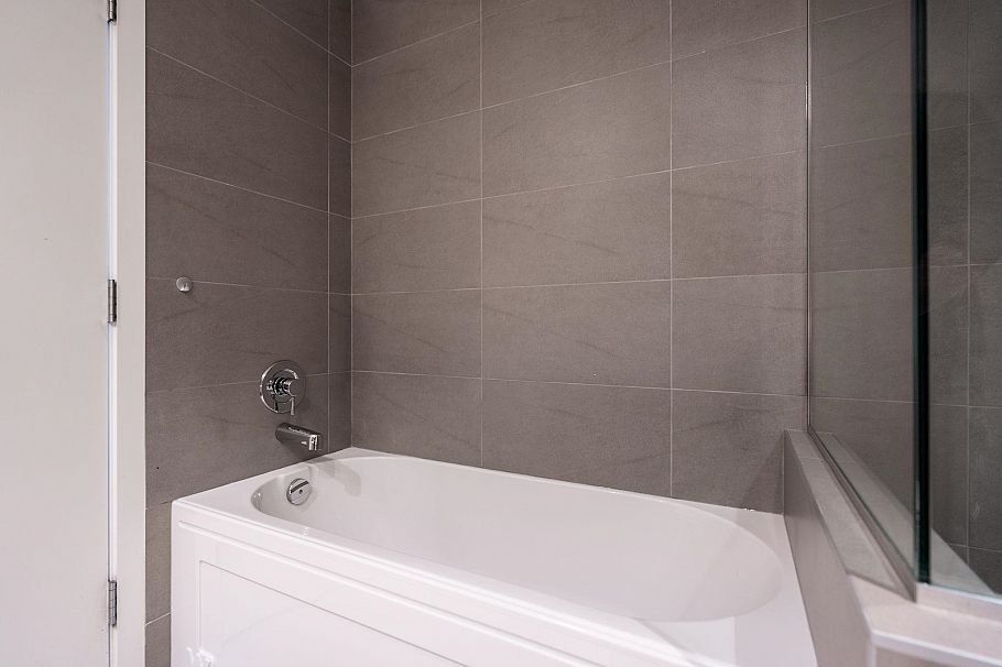 2105 108 W Cordova Street Vancouver, BC - 21