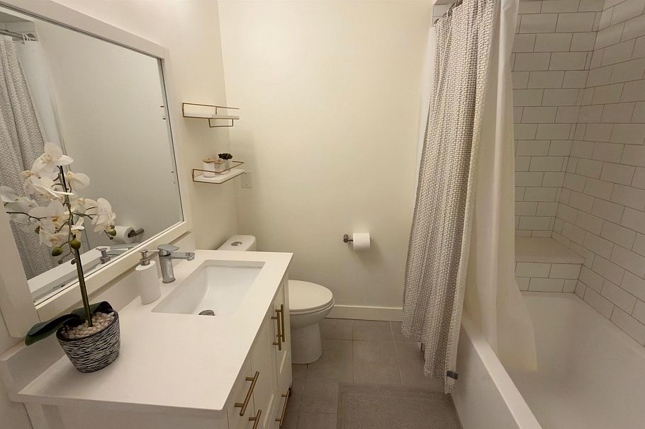 10 2118 Eastern Avenue North Vancouver, BC - 15