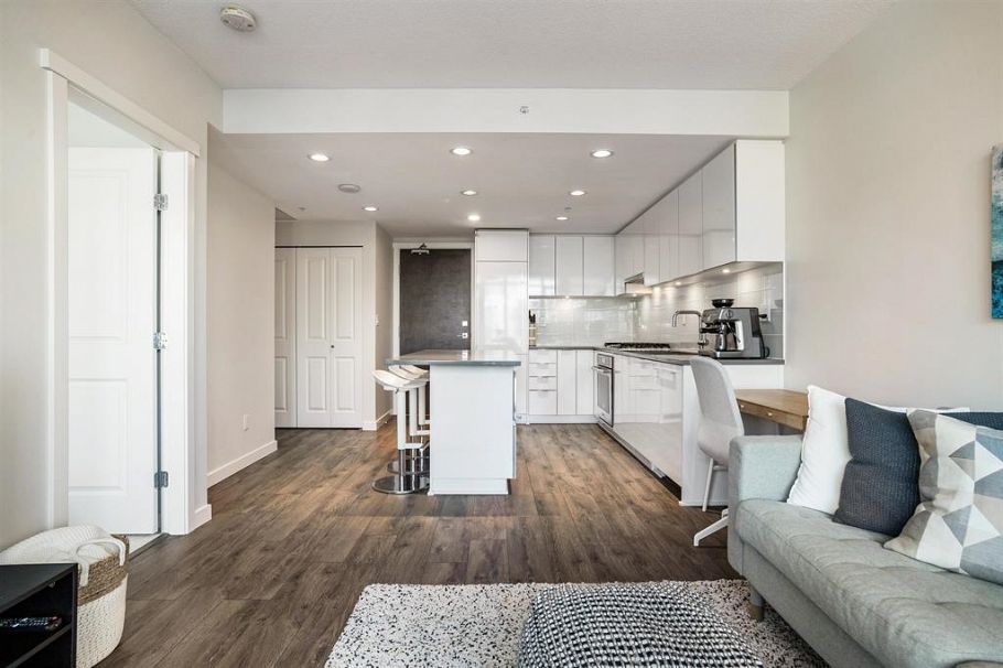 810 2388 Madison Avenue Burnaby, BC - 3