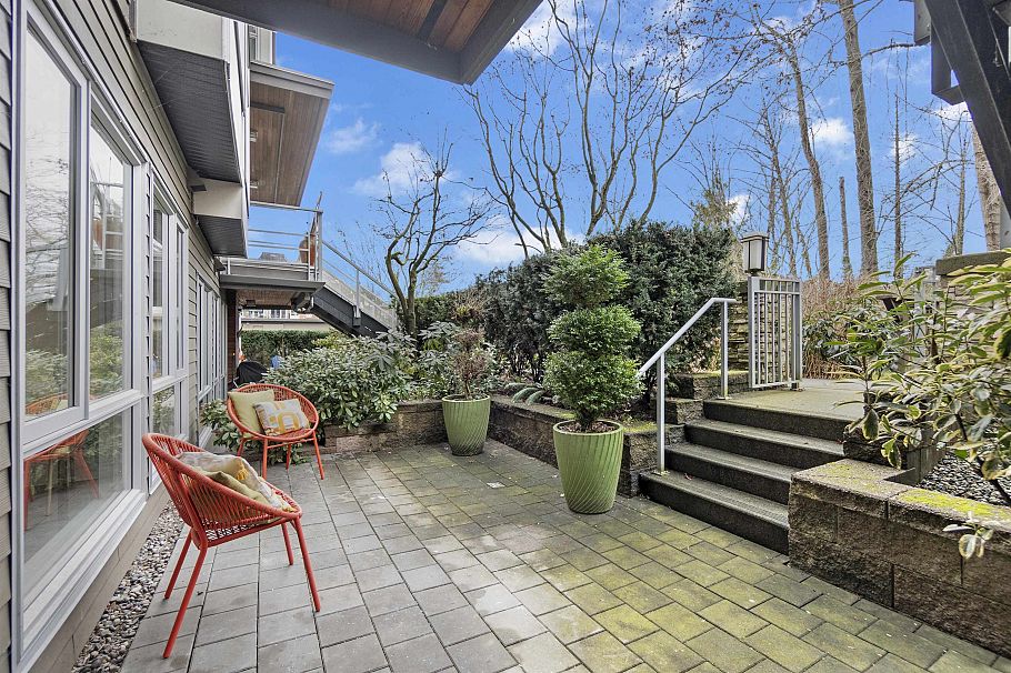 103 735 W 15th Street North Vancouver, BC - 24