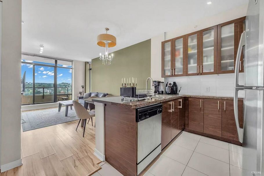 2202 2355 Madison Avenue Burnaby, BC - 11