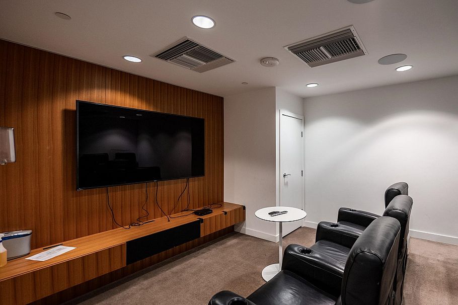 1801 4638 Gladstone Street Vancouver, BC - 35