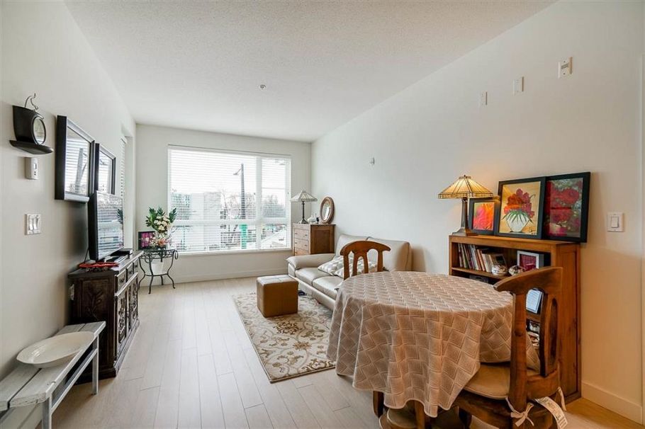 211 1621 Hamilton Avenue North Vancouver, BC - 8