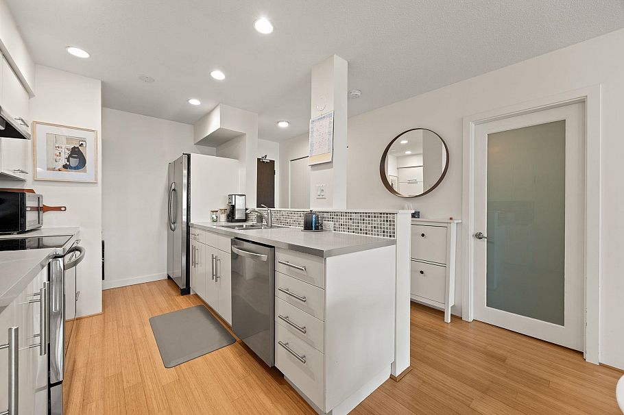 301 1352 W 10th Avenue Vancouver, BC - 7