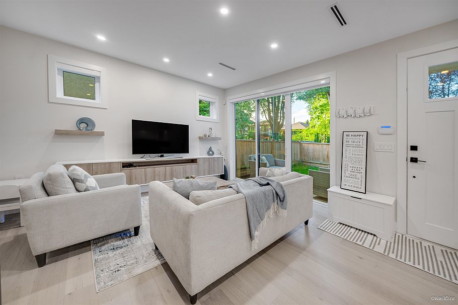 2558 William Street Vancouver, BC - 6