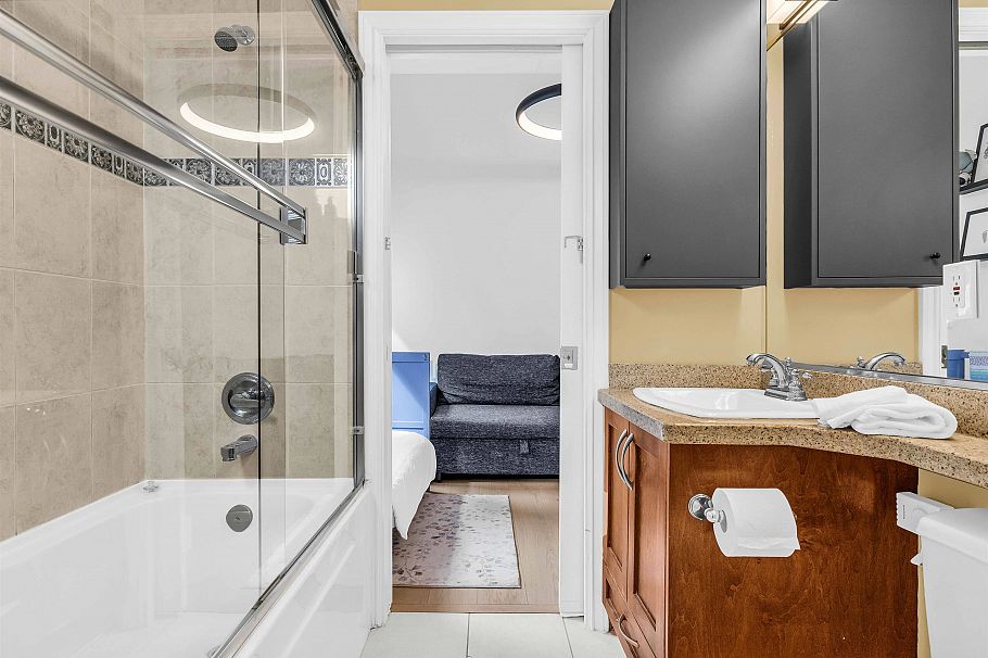 2168 Wall Street Vancouver, BC - 12