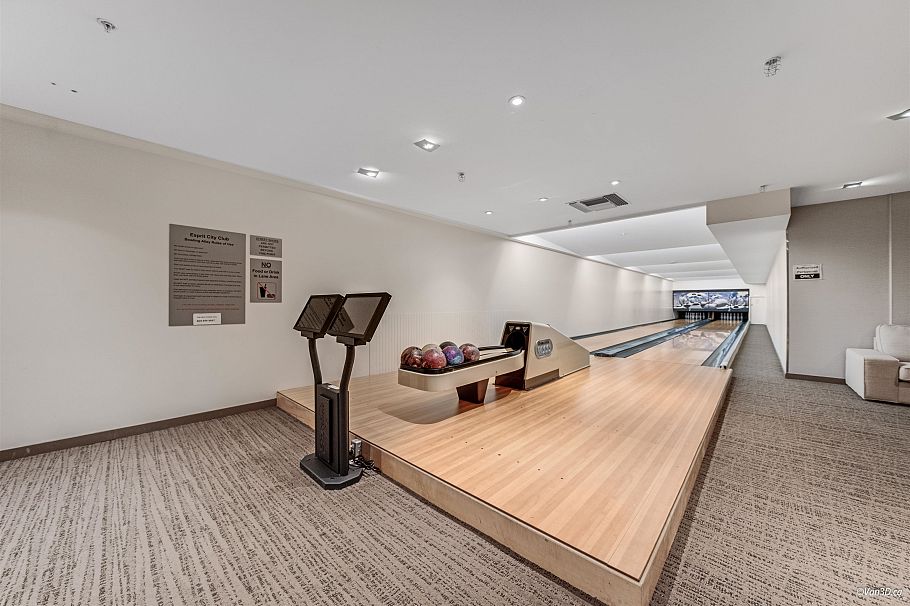 703 33 Smithe Street Vancouver, BC - 22