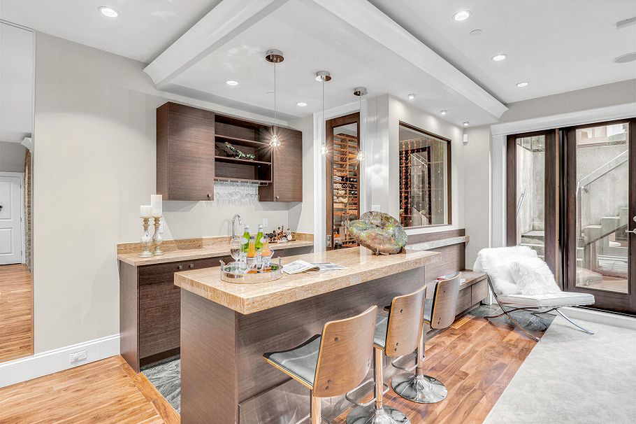 4320 W 8th Avenue Vancouver, BC - 18