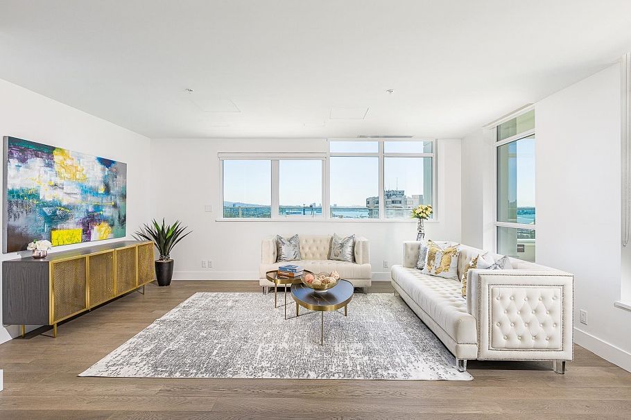 2201 1632 Lions Gate Lane North Vancouver, BC - 2