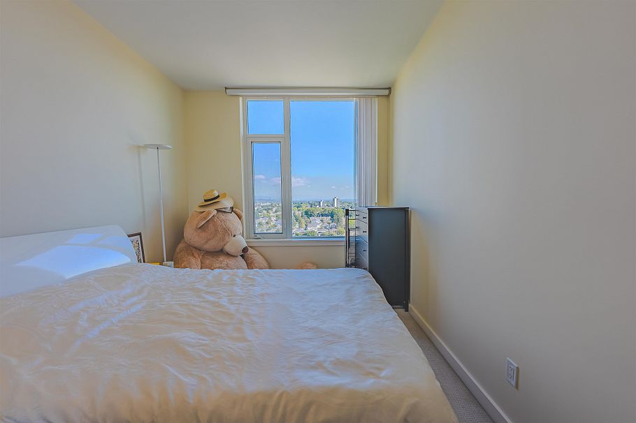 PH 1705 8677 Capstan Way Richmond, BC - 30