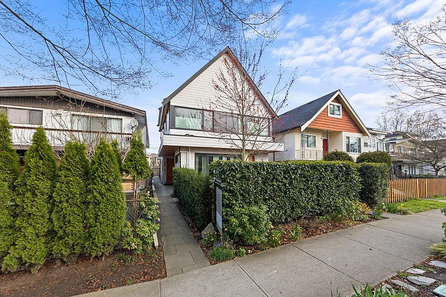 529 E 17th Avenue Vancouver, BC - 2