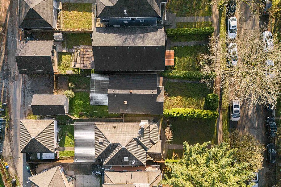 5556 Earles Street Vancouver, BC - 27