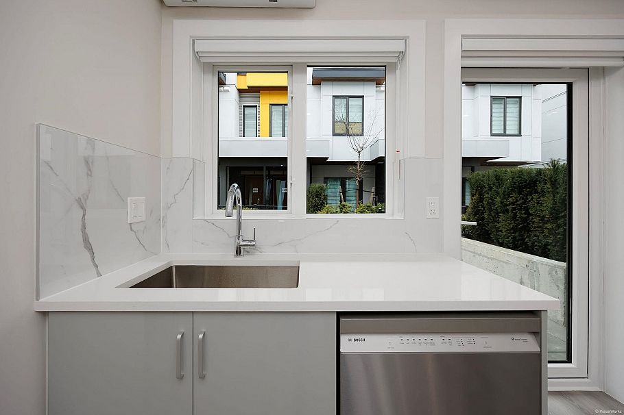 8339 French Street Vancouver, BC - 6