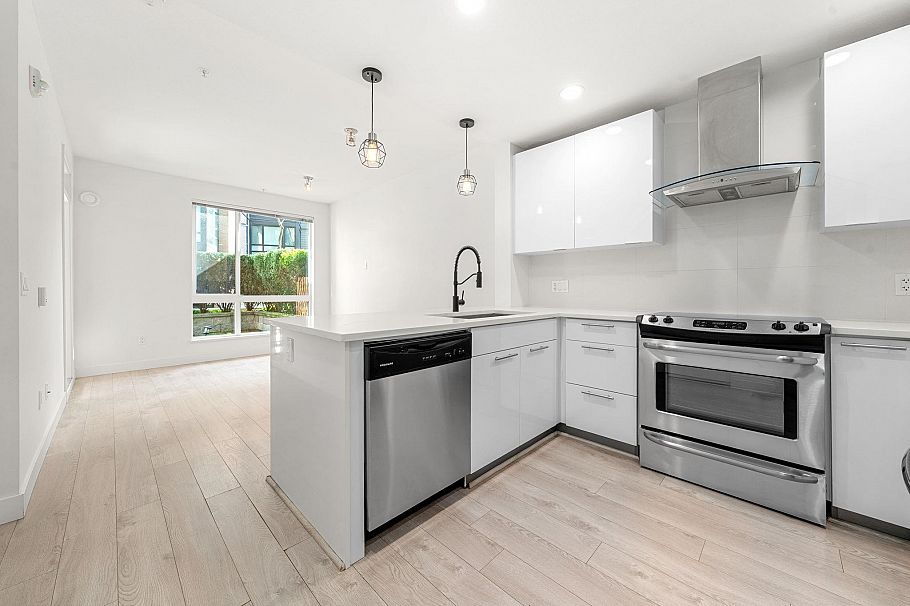 107 733 W 3rd Street North Vancouver, BC - 16