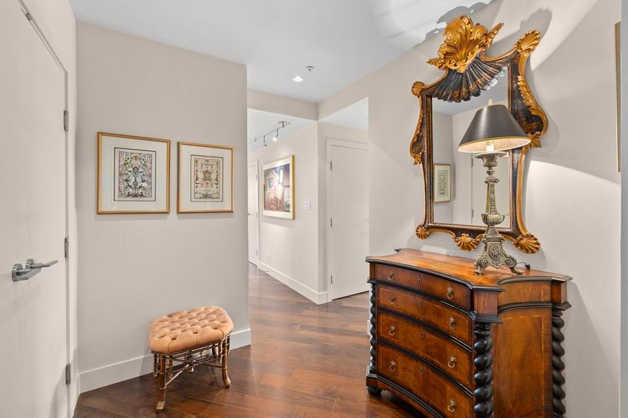 3302 1111 Alberni Street Vancouver, BC - 3