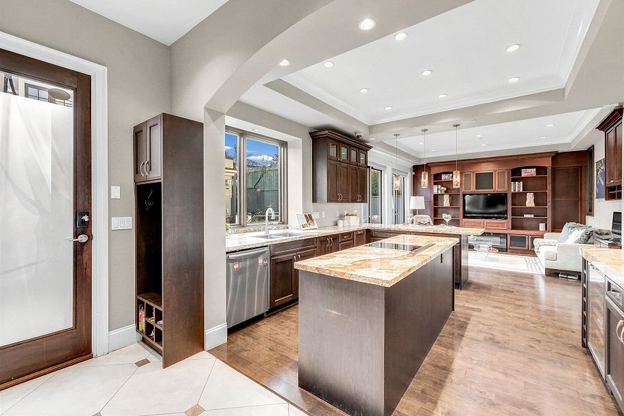 4320 W 8th Avenue Vancouver, BC - 8