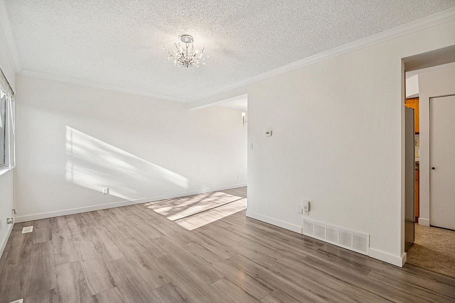 121 3461 E 49th Avenue Vancouver, BC - 5