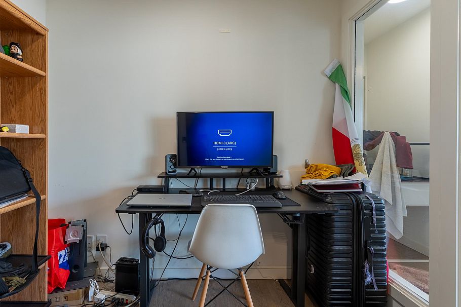 1605 193 Aquarius Mews Vancouver, BC - 12