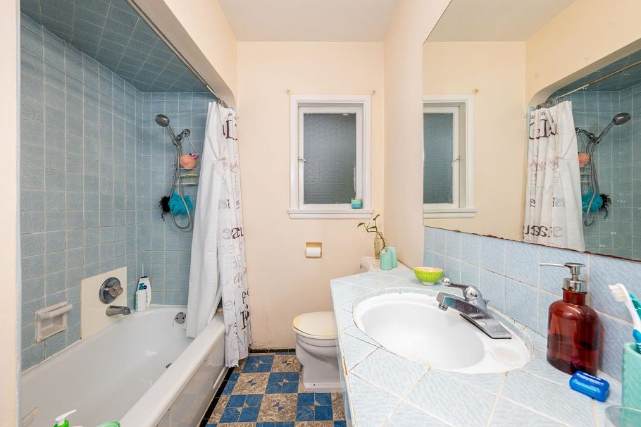 470 W 46th Avenue Vancouver, BC - 22