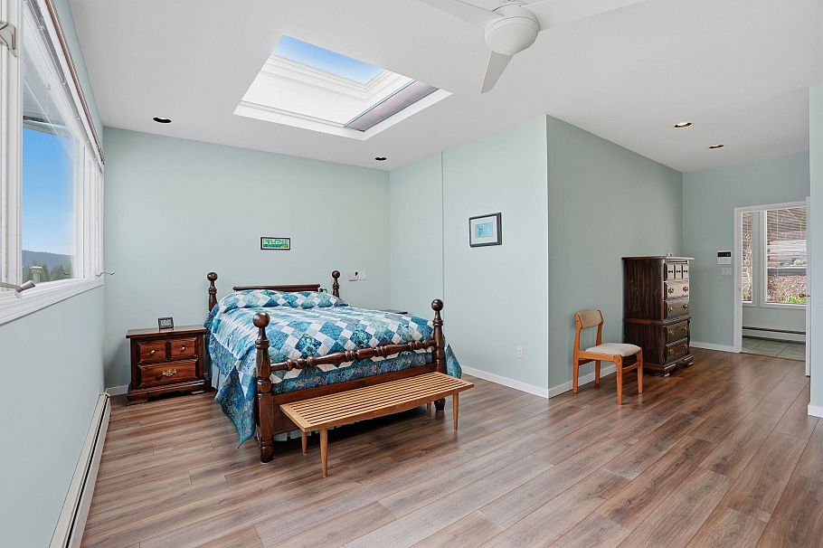 2341 Caledonia Avenue North Vancouver, BC - 31