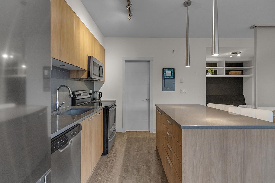 103 735 W 15th Street North Vancouver, BC - 6