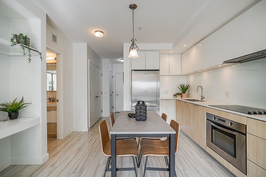 214 111 E 3rd Street Vancouver, BC - 3