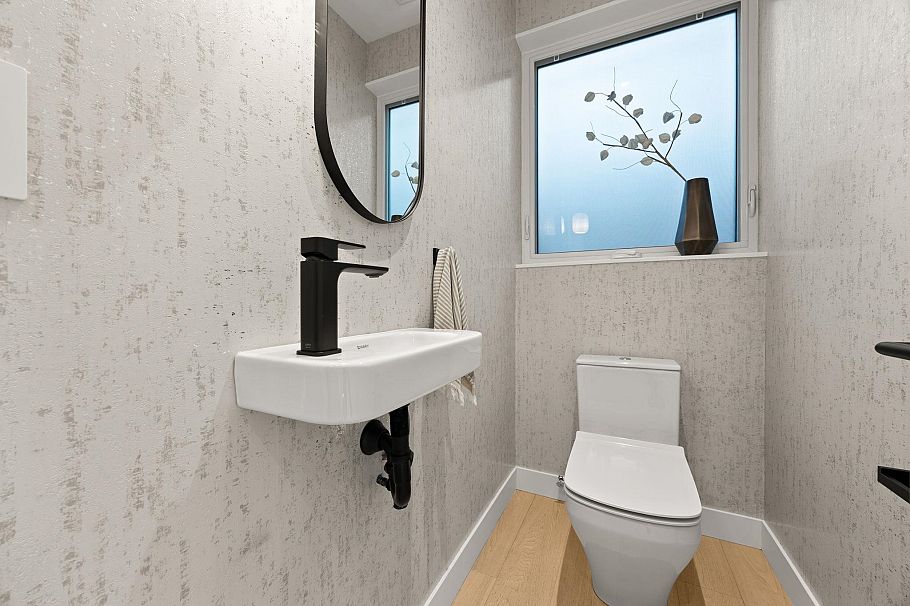 529 E 17th Avenue Vancouver, BC - 19