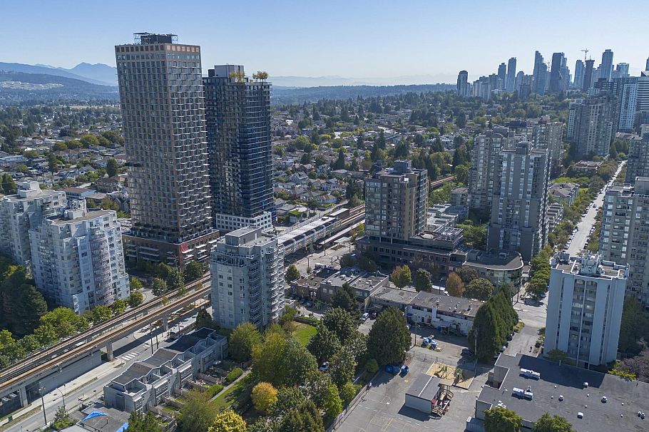 306 3264 Vanness Avenue Vancouver, BC - 25