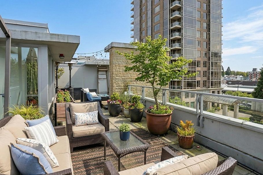 1576 W 8 Street Vancouver, BC - 34