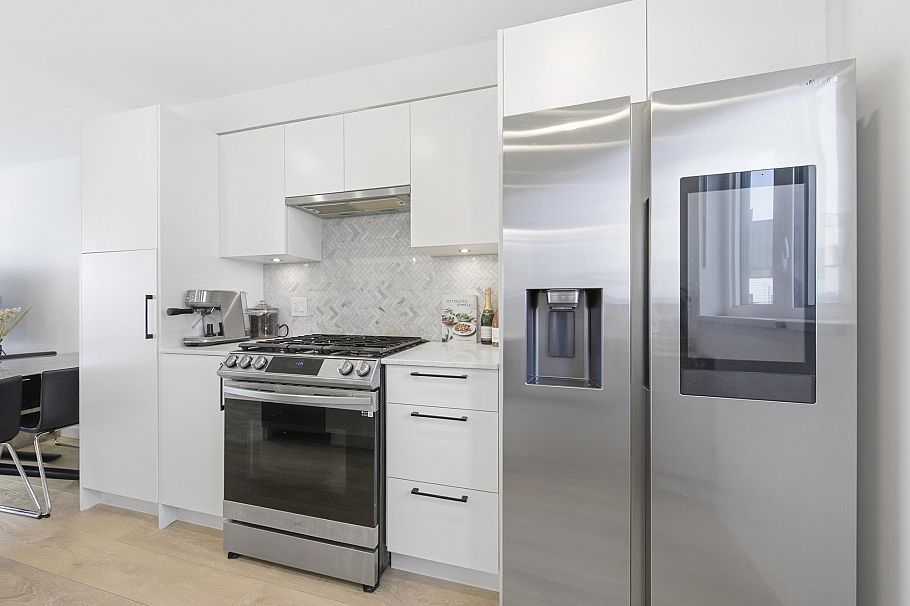 356 555 E 2nd Street North Vancouver, BC - 4