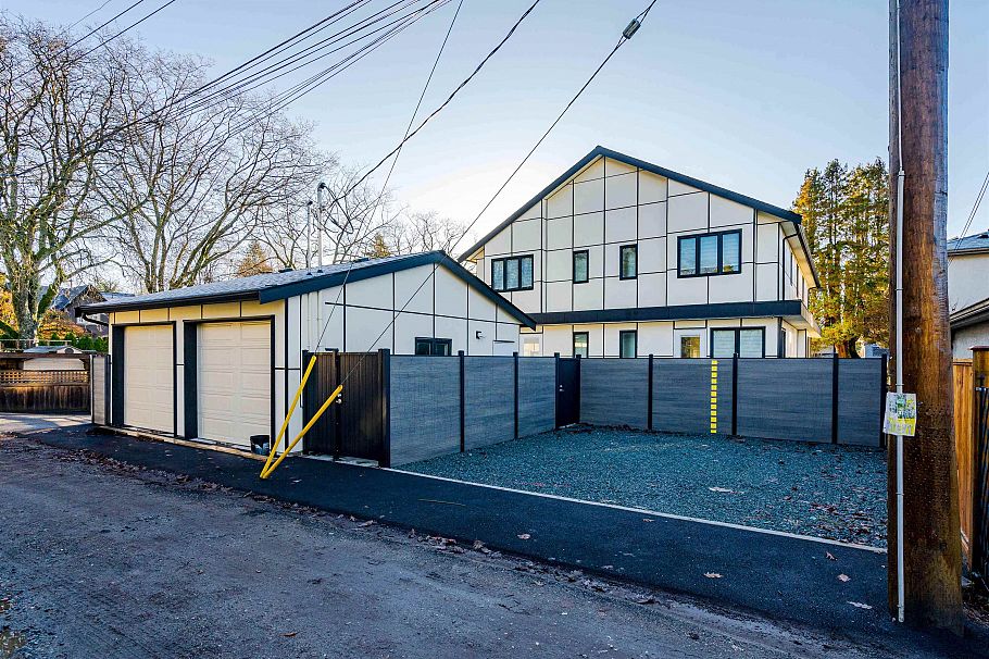 2 3323 W 37 AVENUE, Vancouver BC V6N 3E6 Vancouver, BC - 1