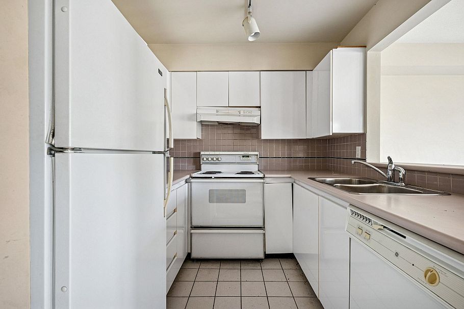 304 1989 W 1st Avenue Vancouver, BC - 12