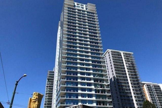 3104 8131 Nunavut Lane Vancouver, BC - 1